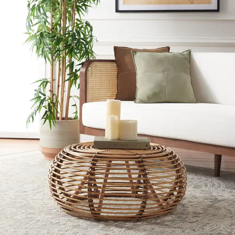 SAFAVIEH Lockie Round Coffee Table - 30  W x 30  D x 16  H - 30Wx30Dx16H