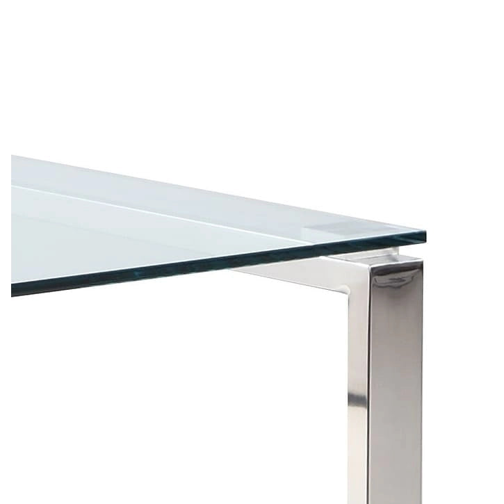 Bureau d'ordinateur en acier et verre clair, une personne